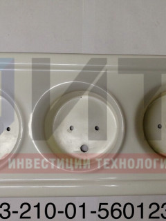 Облицовка задней светотехники правая 32053-210-01-5601230