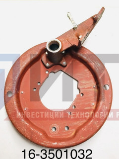 Щит переднего тормоза с кронштейном правый  16-3501032