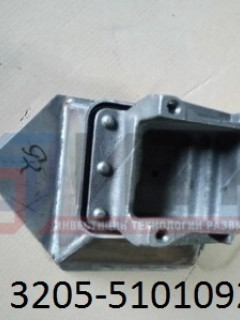 Надстройка переднего кронштейна задней рессоры правая 3205-5101092